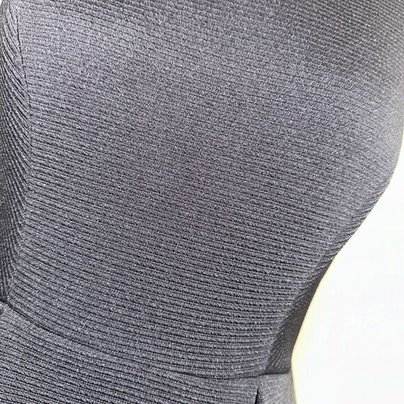 Women's Elle Black Sleeveless Peplum Stretch Knit Dress Size 2 EUC - Picture 4 of 9